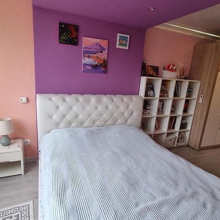 Cozy Retreat In Quiet Location Apartment Chisinau Exterior foto
